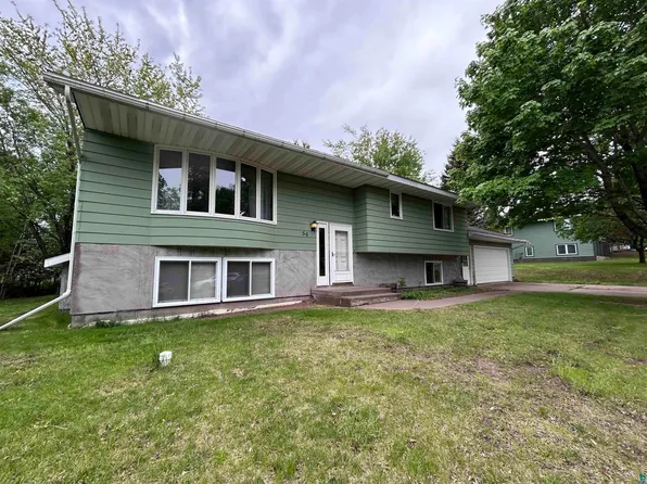 56 Nelson Dr, Silver Bay, MN 55614