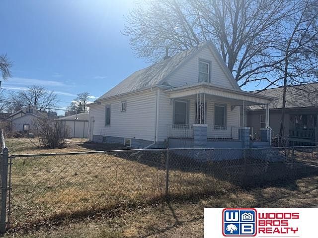 1st image of 1319 Claremont St