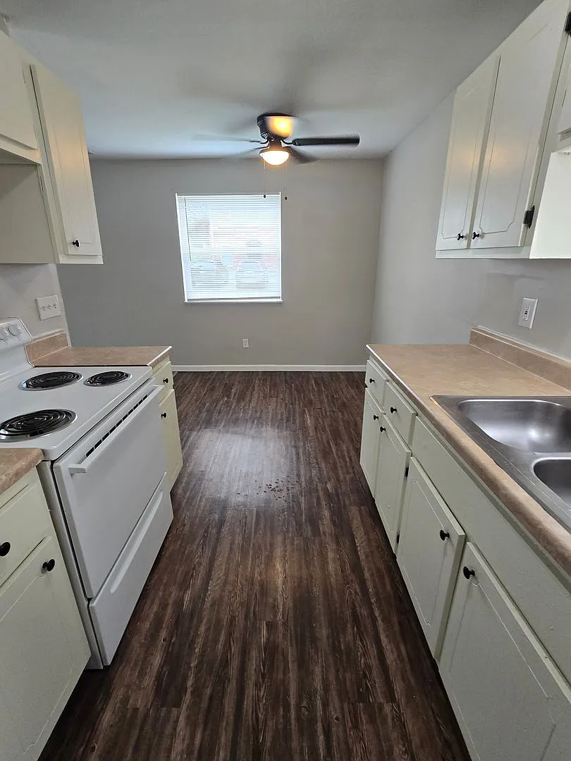 3224 Town and Country Apartments — Photo 1