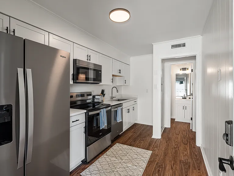 8 Grove St — Photo 10