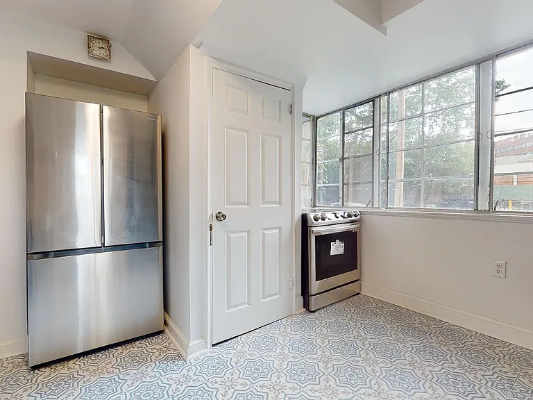 4815 Yuma St NW — Photo 6