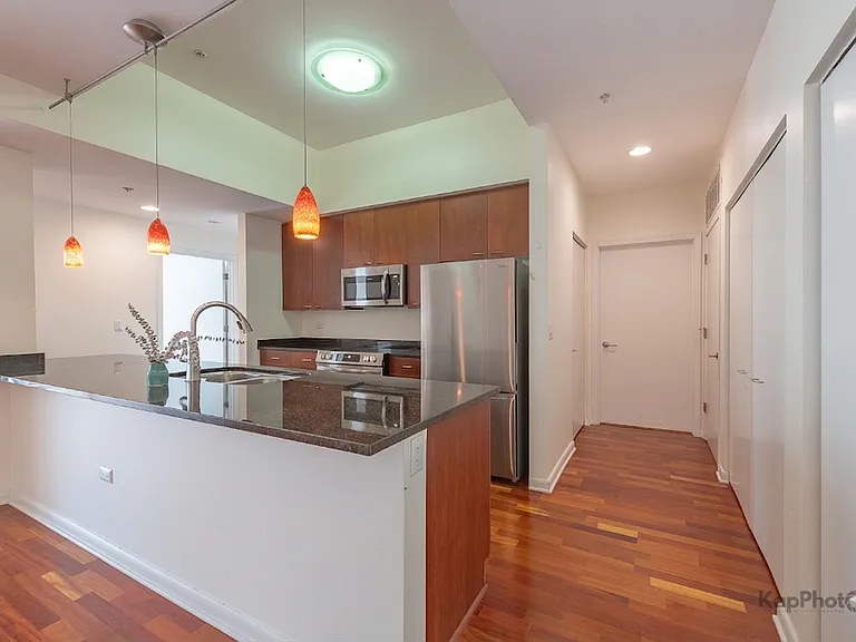 1720 Oak Ave #201 — Photo 10