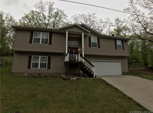 123 Mockingbird Rd, Lake Ozark, MO 65049
