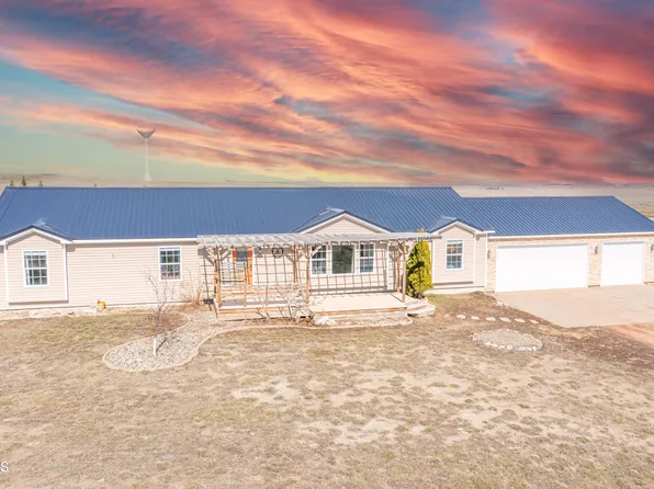 14903 Cochise St, Williston, ND 58801
