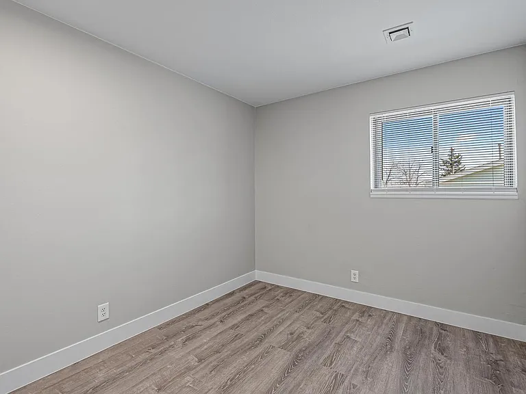3125 W Center Ave — Photo 22