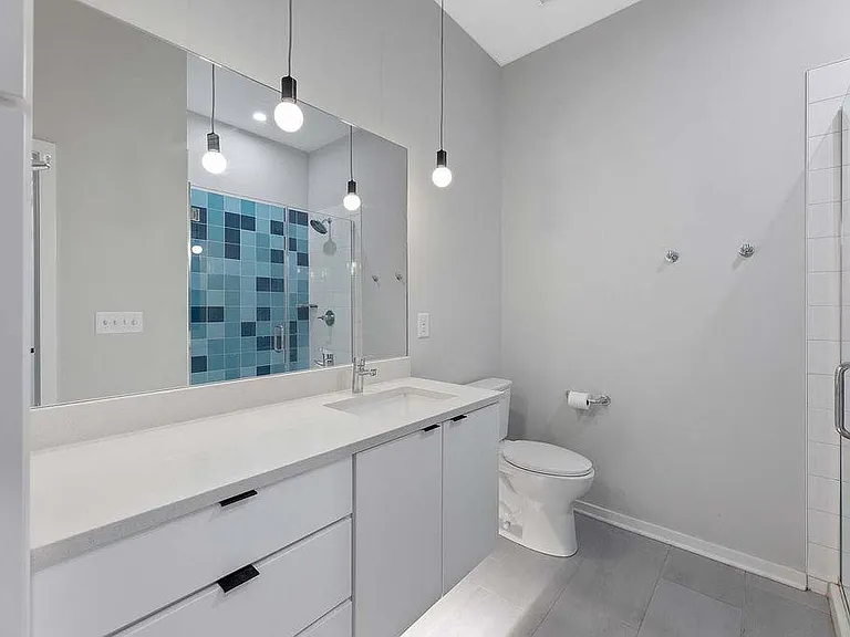 521 Mangum St #23 — Photo 7