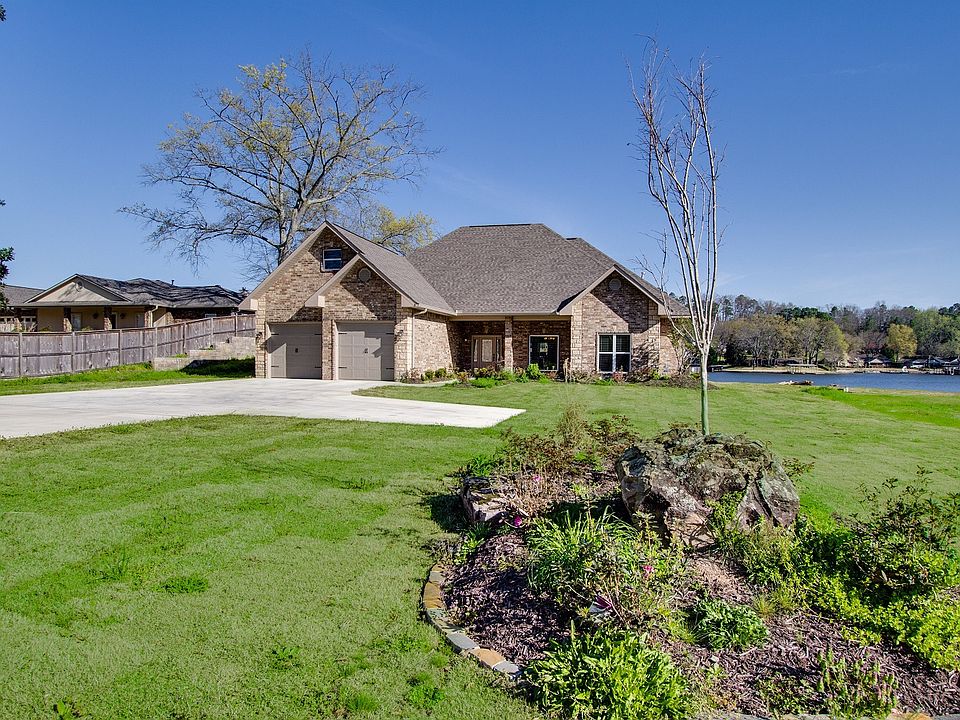 1st image of 429 Lakeland Dr