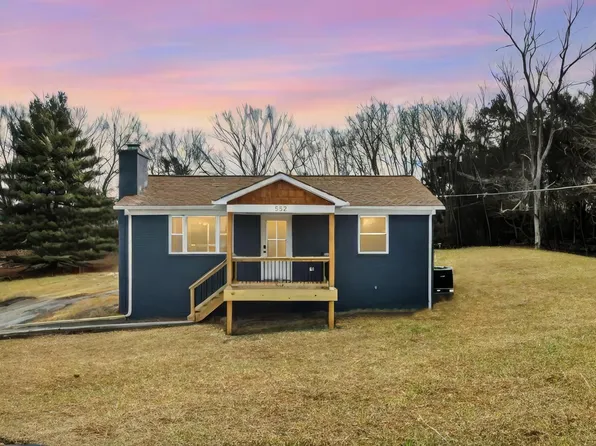 552 Riverview Dr, Luray, VA 22835