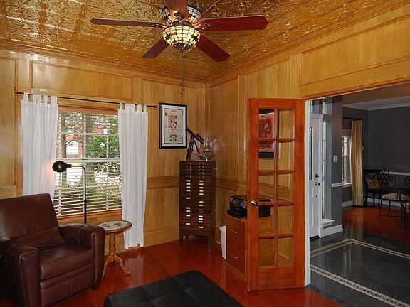 3rd image of 3318 Greenwood Glen Dr