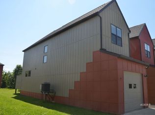 20 Blick Ave, Athens, OH 45701
