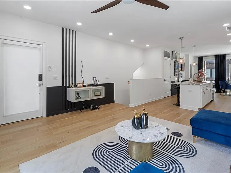 371 Pratt Dr SE #207 — Photo 8