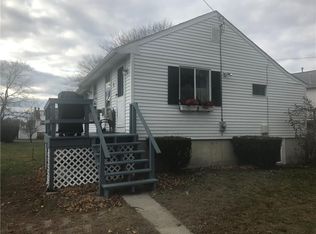 5 Mars Ave, Warwick, RI 02889