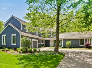 155 Brierfield Ct, Lake Bluff, IL