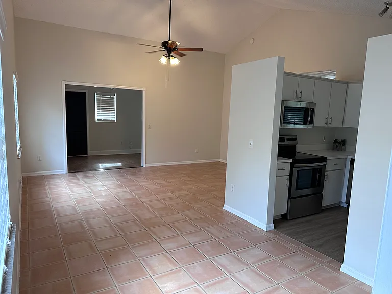 2505 86th Ct — Photo 3