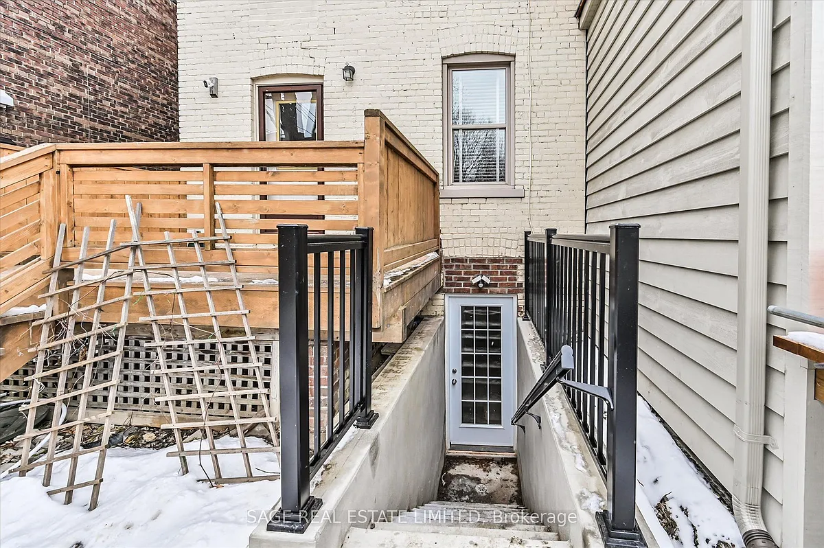 Building Photo - 91 Hogarth Ave
