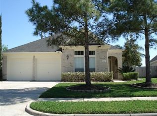 3411 Appleton Dr, Pearland, TX 77584