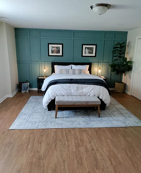 Large bedroom with queen size bed