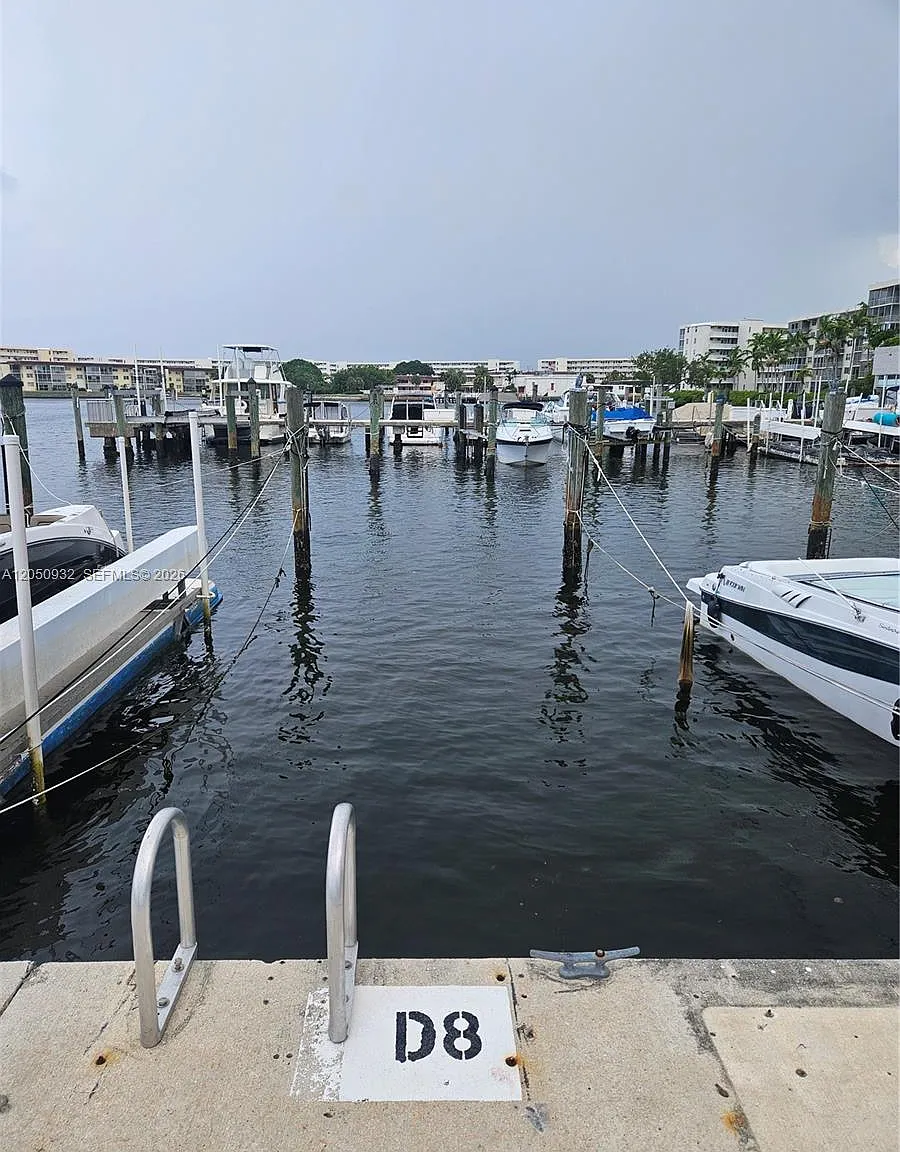Del Prado Marina — Photo 1