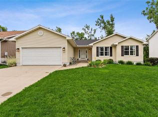 227 Greenfield St NE, Cedar Rapids, IA 52402