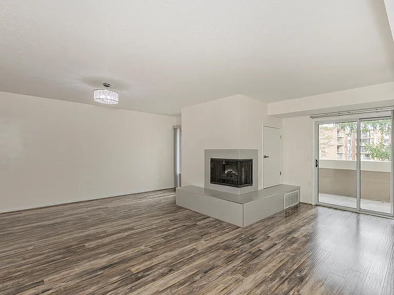 26101 Village Ln #107 — Photo 25