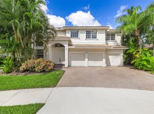 16729 Amber Lk, Fort Lauderdale, FL 33331