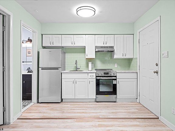 4th image of 4224 W Brigantine Ave APT 7