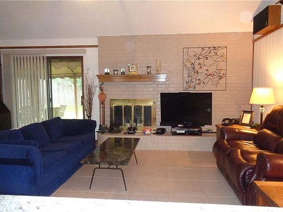 3rd image of 5645 Cork Ln