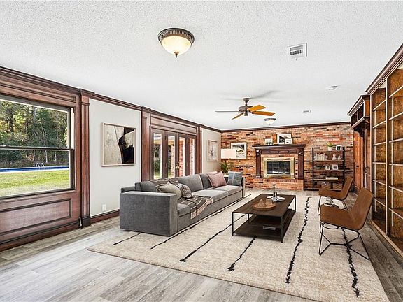 2nd image of 106 Magee Rd