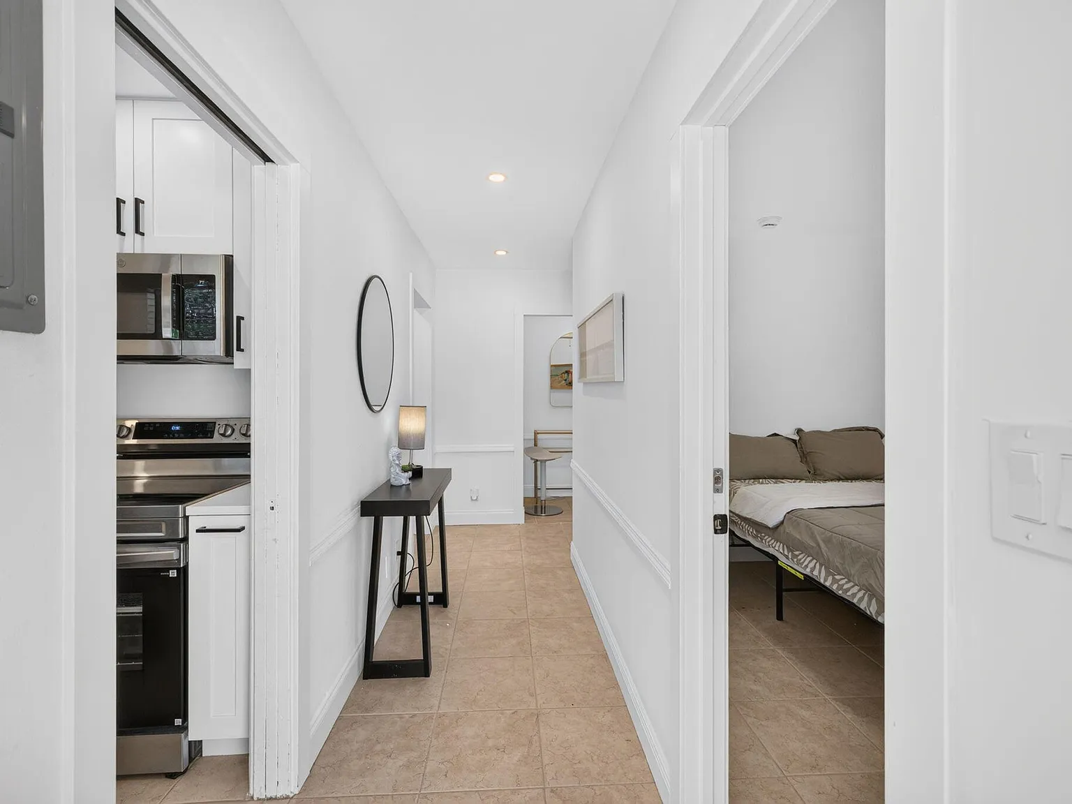 1 bed, 1.0 bath, 2903 sqft, $1,250 — Photo 3