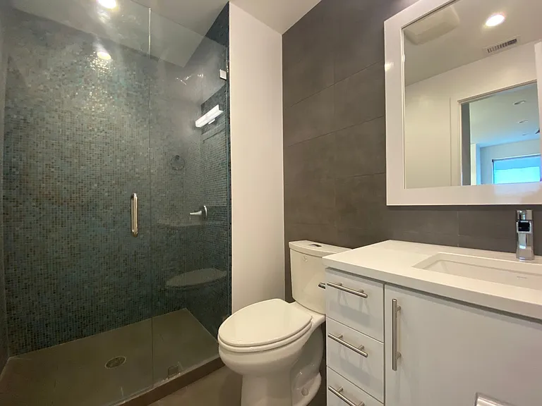 1822 K St #3 — Photo 7