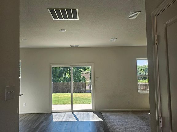 5th image of 2620 Majestic Palm St