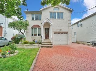 249 Kramer Ave, Staten Island, NY 10309