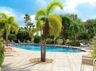 5060 Fairways Cir APT F209, Vero Beach, FL 32967