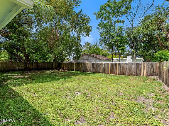 3rd image of 10342 BRIARCLIFF Road E