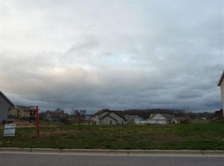 512 Ridge Dr, Mazomanie, WI 53560