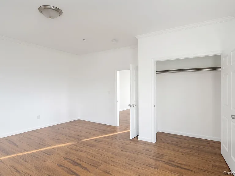 422 Broadway #5 — Photo 7