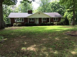2566 Lake Forest Dr, Winston Salem, NC 27106