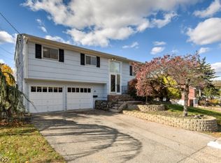 10 Continental Rd, Somerset, NJ 08873