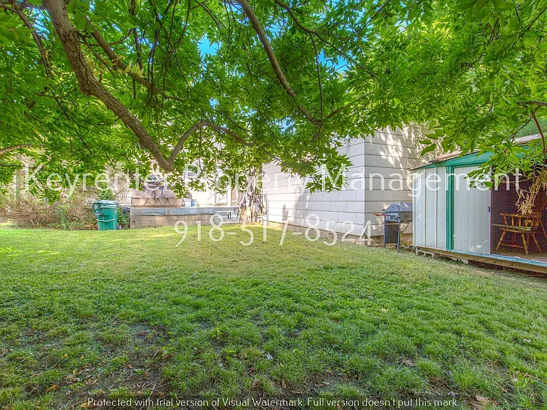 729 N Florence Pl — Photo 34