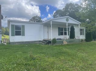 9069 Sewell Creek Rd, Meadow Bridge, WV 25976