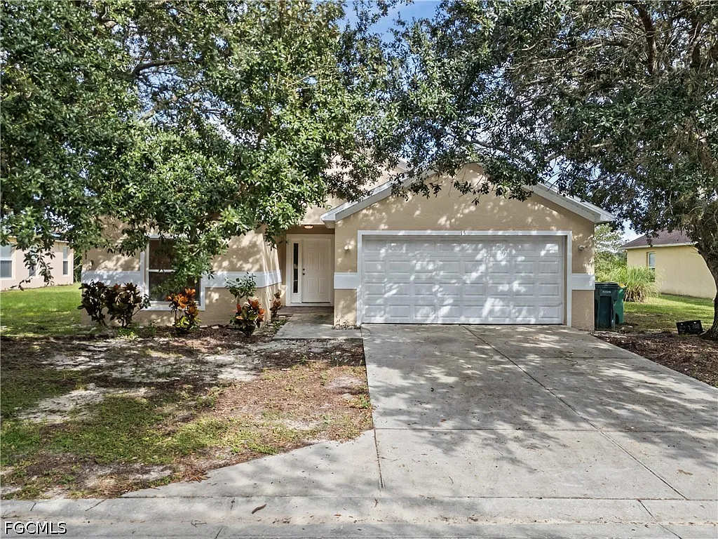 4 bed, 2.0 bath, 1808 sqft, $2,400 — Photo 1