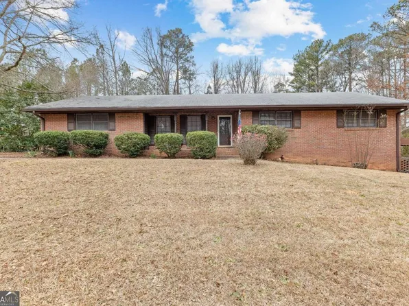 47 Valleybrook Dr, Fairburn, GA 30213