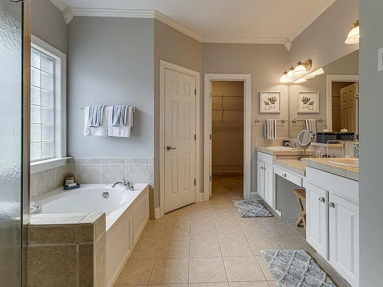 2077 Sherbrooke Ln — Photo 21