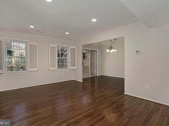 Recessed lights in Living Room