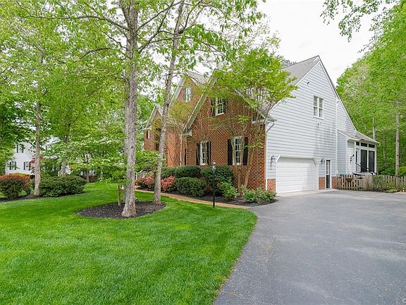 3rd image of 5621 Stoneacre Pl