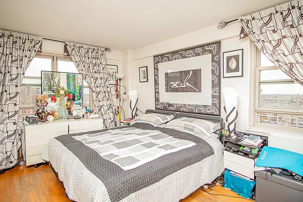 Sold by Azbel Real Estate, Inc. | media 26