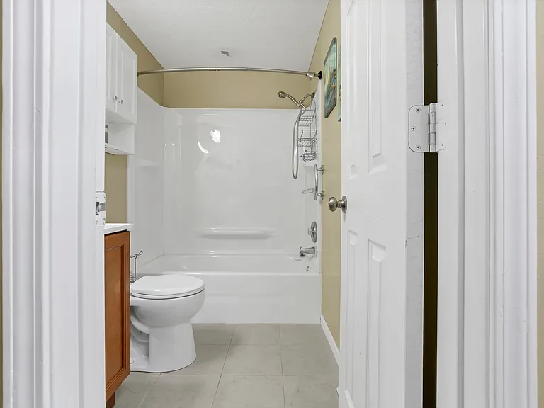 6399 Silverleaf Ave — Photo 16