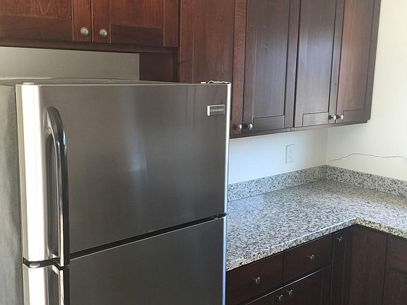 3rd image of 5579 Thornwood Dr