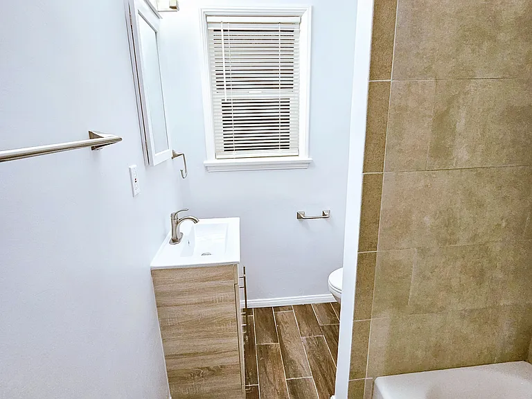 827 W Huntington Dr #A — Photo 12