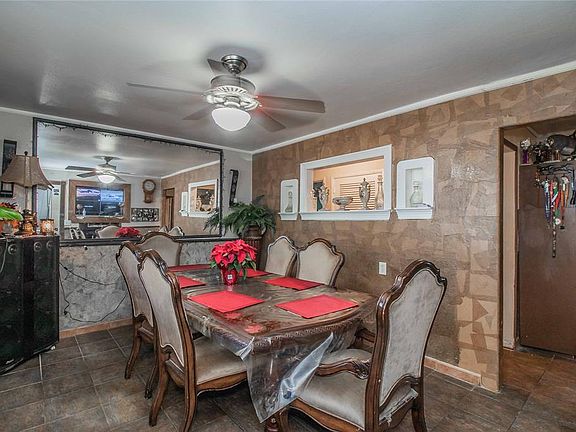 3rd image of 6367 Basswood Dr